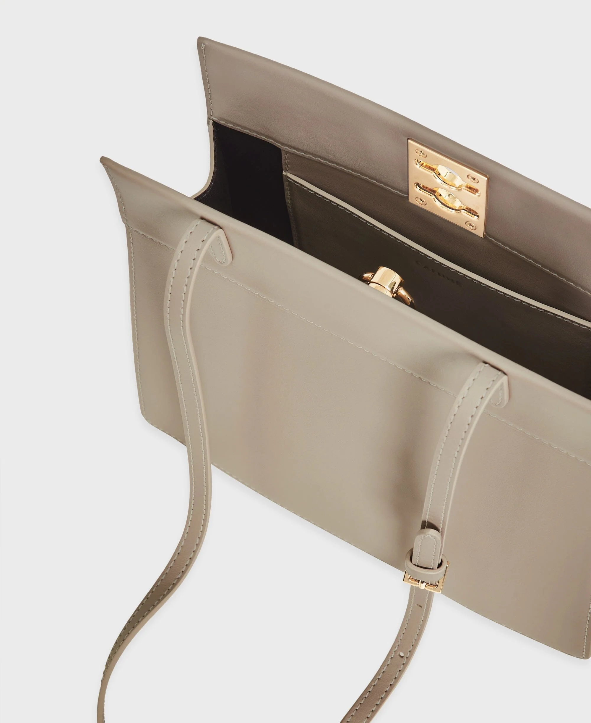 Stance Clasp - Taupe - Image 4